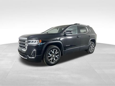 Used 2023 GMC Acadia SLE w/ Driver Convenience Package image 2