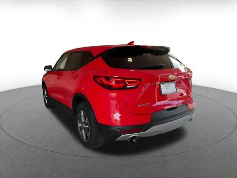 Used 2025 Chevrolet Blazer LT FWD image 11