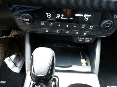 Used 2026 Subaru Outback Limited AWD/4WD image 27