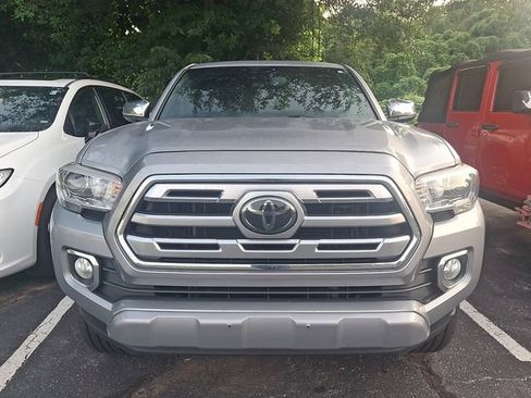 Used 2018 Toyota Tacoma Limited AWD/4WD image 2