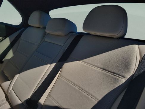 Certified 2025 Mercedes-Benz C 300 Sedan image 7