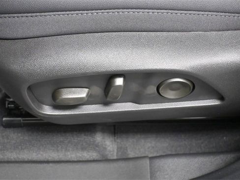 New 2026 Chevrolet Equinox LT w/ Convenience Package II image 13