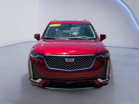 Used 2024 Cadillac XT6 Premium Luxury w/ Technology Package AWD/4WD image 8