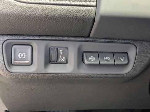 Used 2023 GMC Acadia Denali w/ Denali Technology Package FWD image 16