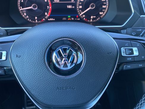 Used 2019 Volkswagen Tiguan SEL Premium R-Line AWD/4WD image 16