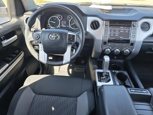 Used 2017 Toyota Tundra SR5 w/ SR5 Upgrade Package image 8