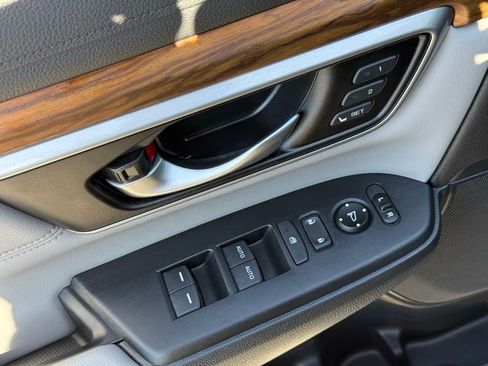 Used 2019 Honda CR-V Touring image 23