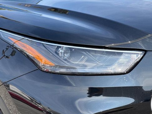 New 2026 Toyota Highlander XLE image 32