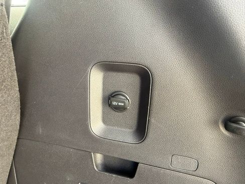 Used 2024 Kia Carnival LX FWD image 46