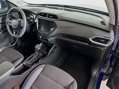 Used 2022 Chevrolet TrailBlazer LT w/ Convenience Package image 29