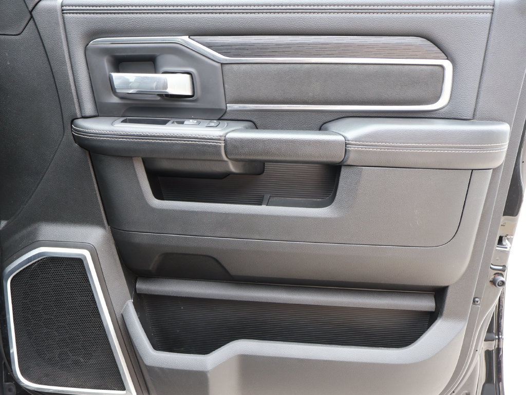 Used 2024 RAM 2500 Laramie w/ Night Edition AWD/4WD image 7