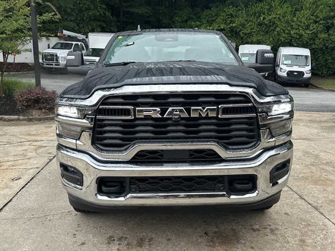 Used 2026 RAM 2500 Big Horn AWD/4WD image 2