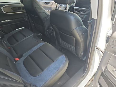 Certified 2025 Ford Bronco Sport Outer Banks w/ Outer Banks Tech Package+ AWD/4WD image 11