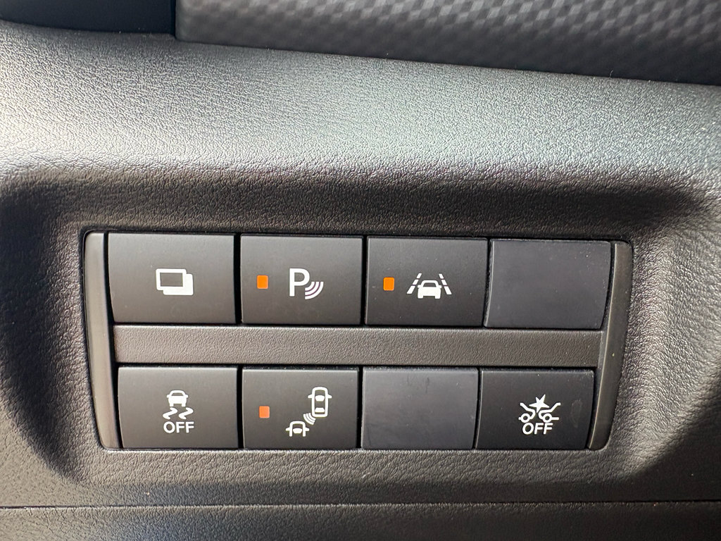 Used 2024 Nissan Kicks S FWD image 13