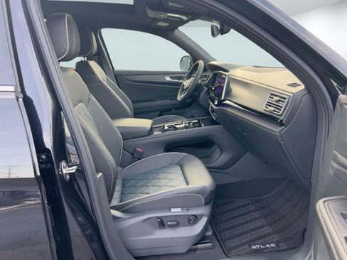 New 2026 Volkswagen Atlas Cross Sport SEL Premium R-Line AWD/4WD image 27