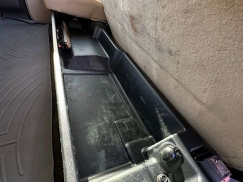 Used 2011 Ford F250 XLT w/ Chrome Pkg image 22