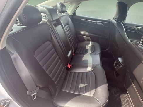Used 2016 Ford Fusion SE w/ Equipment Group 202A FWD image 32