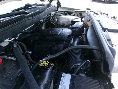 Used 2019 Chevrolet Silverado 2500 W/T AWD/4WD image 9