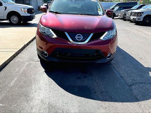 Used 2019 Nissan Rogue Sport SV w/ Technology Package FWD image 5