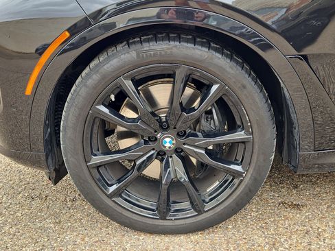 Certified 2024 BMW X7 xDrive40i w/ Executive Package AWD/4WD image 11