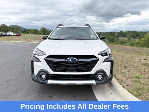 Used 2023 Subaru Outback Limited XT AWD/4WD image 2
