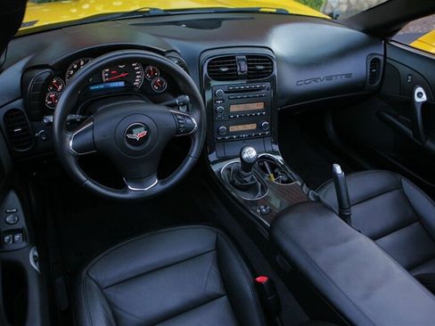 Used 2012 Chevrolet Corvette Coupe RWD image 16