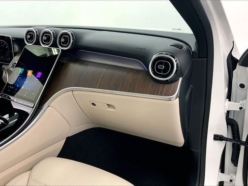 New 2026 Mercedes-Benz GLC 300 image 28