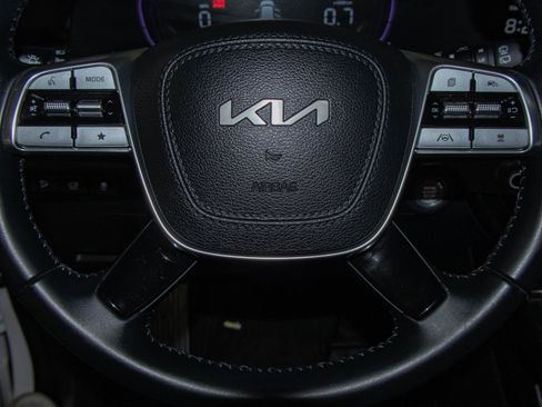 Used 2025 Kia Telluride S AWD/4WD image 12