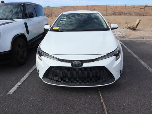 Used 2020 Toyota Corolla LE w/ Carpet Mat Package (TMS) FWD image 3
