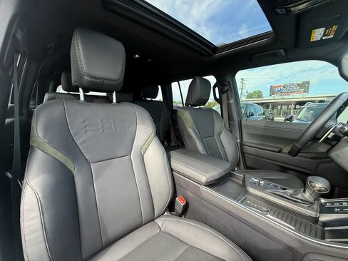 Used 2024 Lexus GX 550 AWD/4WD image 25