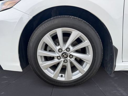 Used 2023 Toyota Camry SE FWD image 14