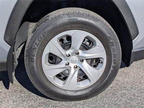 Used 2024 Toyota RAV4 LE image 10