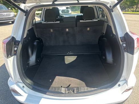 Used 2016 Toyota RAV4 XLE AWD/4WD image 13