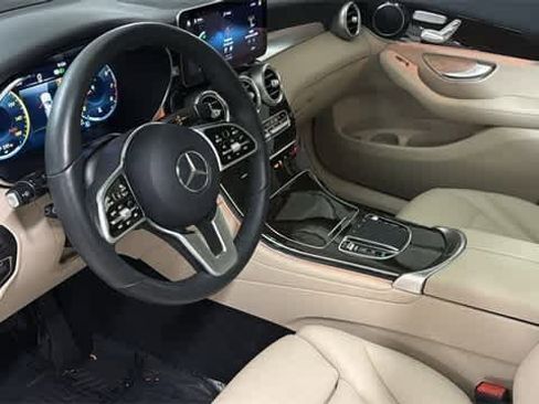Used 2021 Mercedes-Benz GLC 300 4MATIC image 28