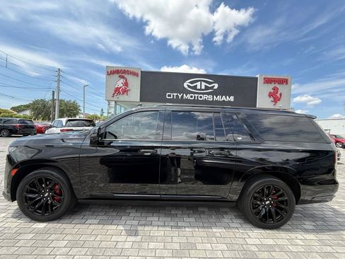 Used 2022 Cadillac Escalade ESV Sport w/ Touring Package AWD/4WD image 4