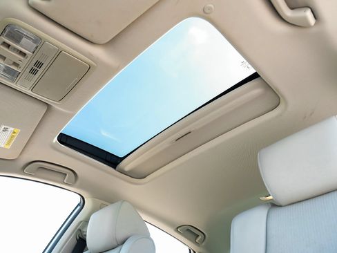 Used 2018 Honda Accord EX image 6