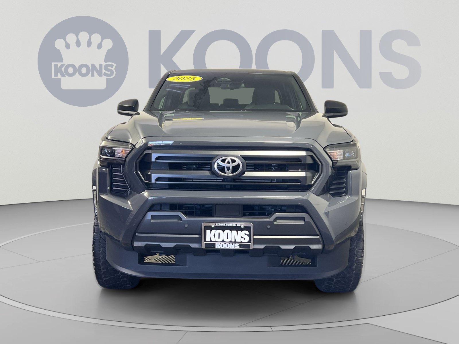 Used 2025 Toyota Tacoma SR w/ SR Upgrade Package AWD/4WD image 11