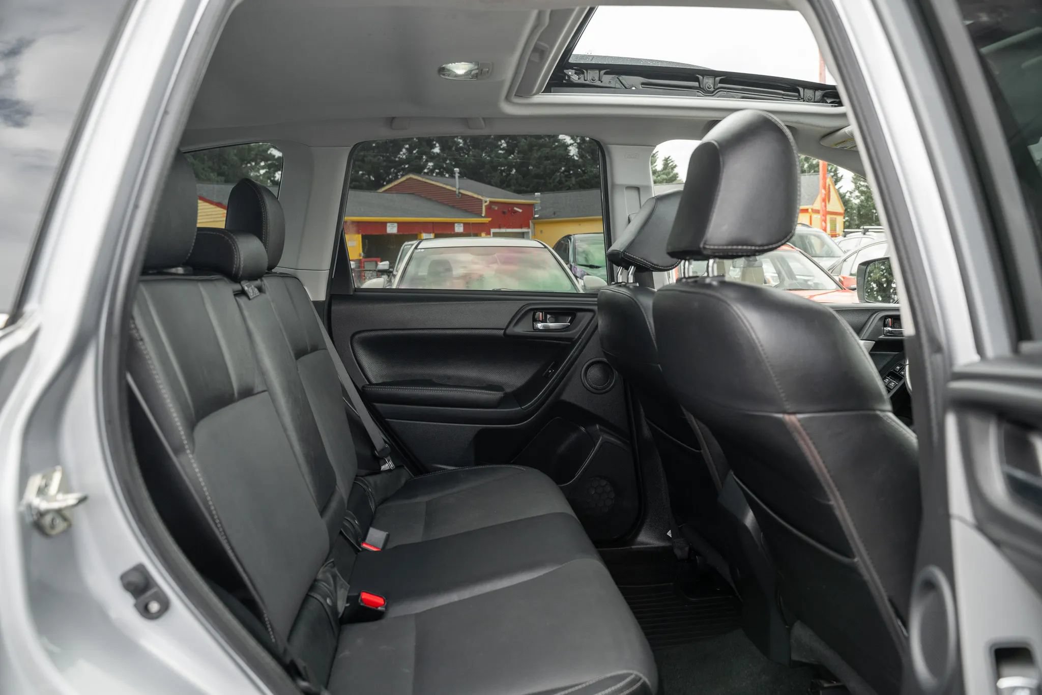 Used 2018 Subaru Forester 2.5i Limited AWD/4WD image 10