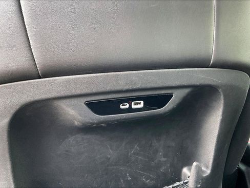 Used 2025 Chrysler Pacifica Limited FWD image 36