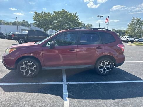 Used 2015 Subaru Forester 2.5i w/ Alloy Wheel Package AWD/4WD image 12