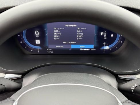 Certified 2025 Volvo XC60 B5 Plus image 17