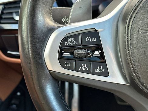 Used 2023 BMW 530e w/ M Sport Package image 27