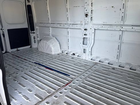 Used 2024 RAM ProMaster 2500 w/ Convenience Group FWD image 21
