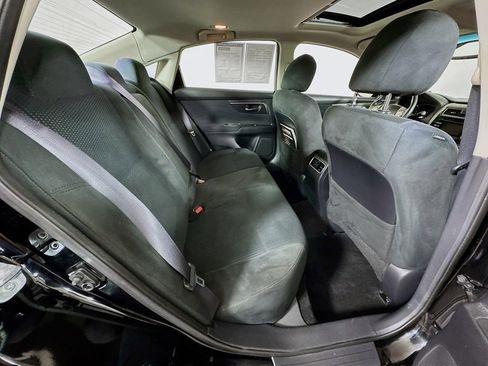 Used 2015 Nissan Altima 2.5 SV w/ Convenience Package image 26