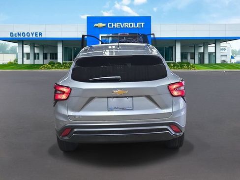 New 2026 Chevrolet Trax LS w/ LS Convenience Package FWD image 7
