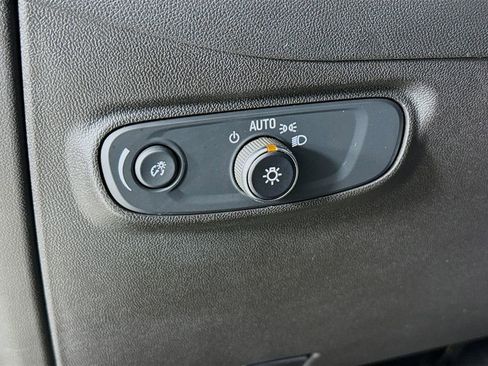 Used 2024 Chevrolet Equinox LT image 10