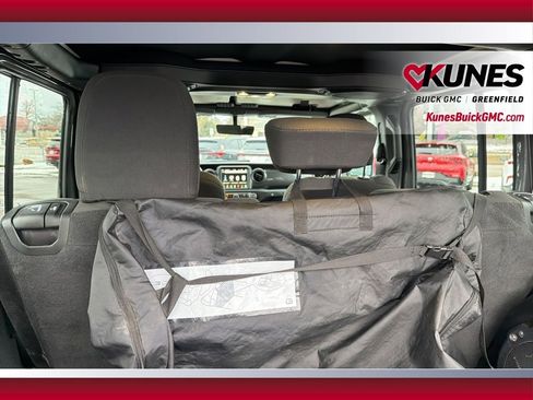 Used 2022 Jeep Wrangler Unlimited Sport image 29