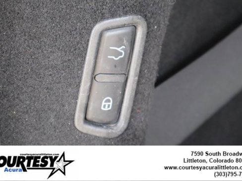 Used 2020 Maserati Levante S image 28