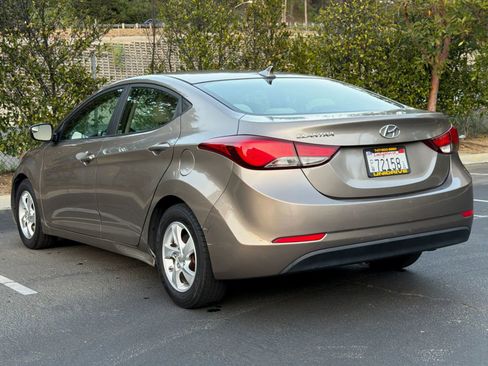 Used 2014 Hyundai Elantra SE image 7