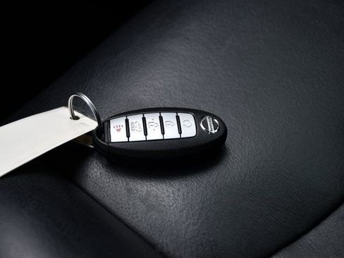 Used 2018 Nissan Pathfinder SL w/ SL Premium Package image 21